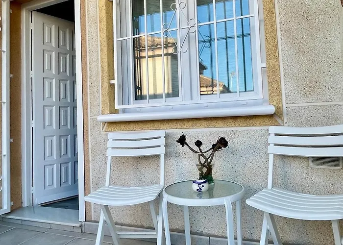 Sunny Terrace & Bbq Apartment